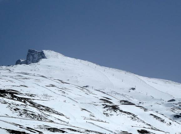 Der markante Veleta mit 3398 m