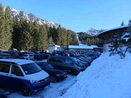 Tannheimer Tal: Anfahrt in Skigebiete und Parken an Skigebieten – Anfahrt, Parken Füssener Jöchle – Grän