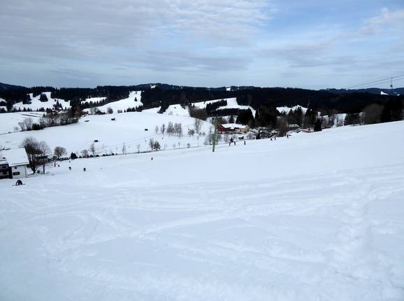 Blick über den Skihang Oberwilhams