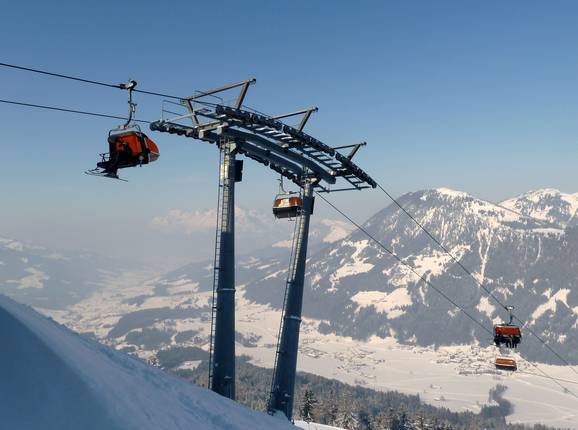 Buchensteinwand - 4er Hochgeschwindigkeits-Sesselbahn (kuppelbar) mit Abdeckhauben