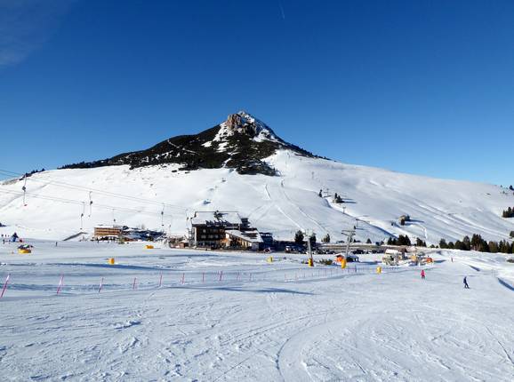 Blick von den Pisten am Schwarzhorn zum Weißhorn